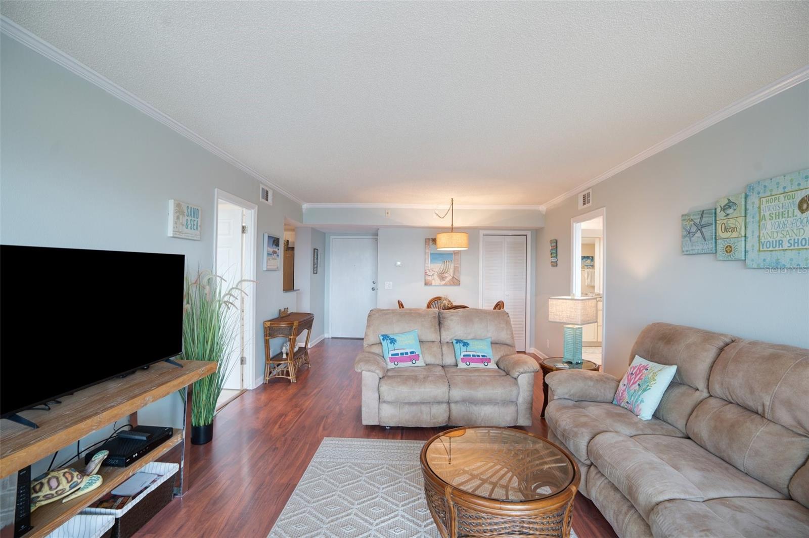 HARBOR TOWERS Y & R - Residential