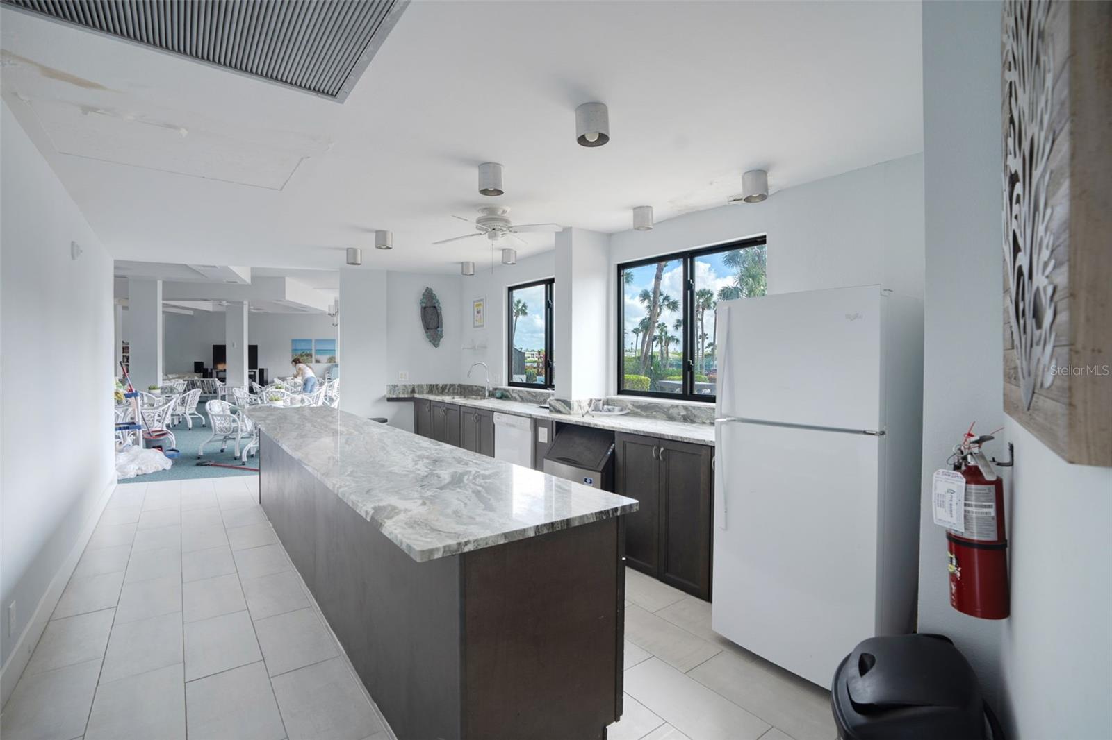 HARBOR TOWERS Y & R - Residential