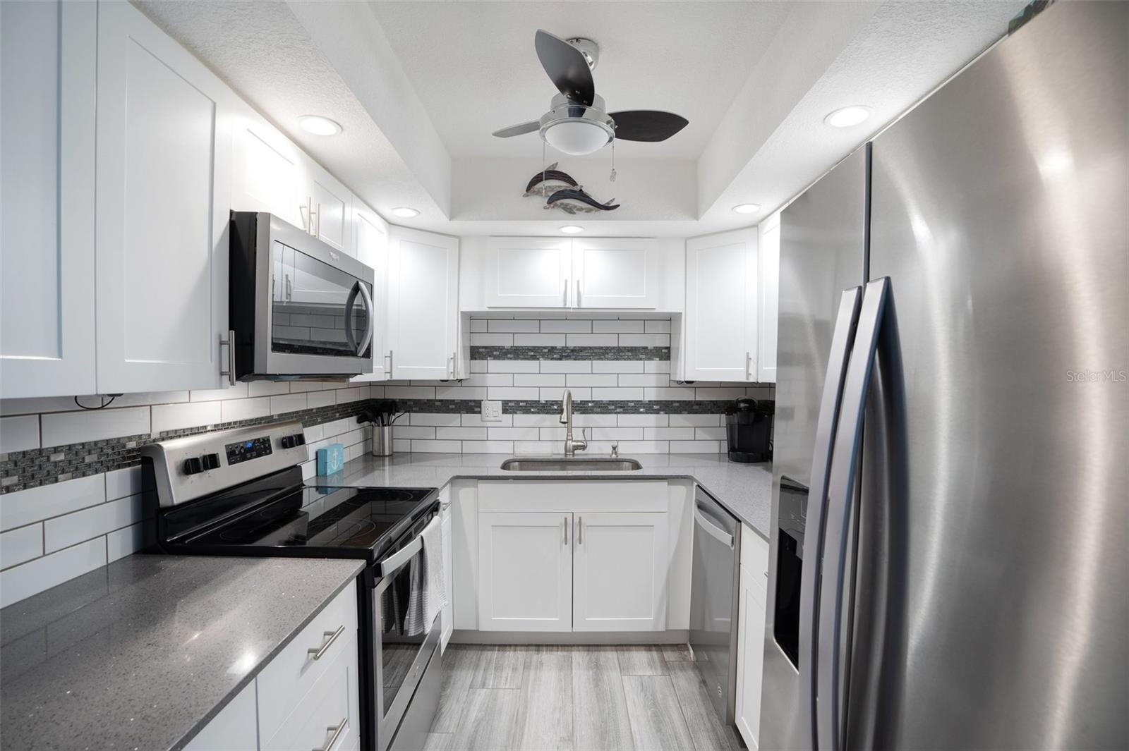 HARBOR TOWERS Y & R - Residential