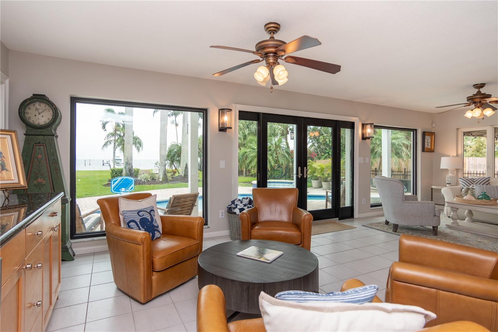 BAHAMA BEACH REP - Residential