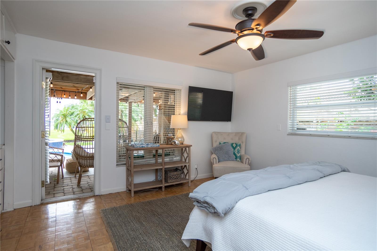 BAHAMA BEACH REP - Residential