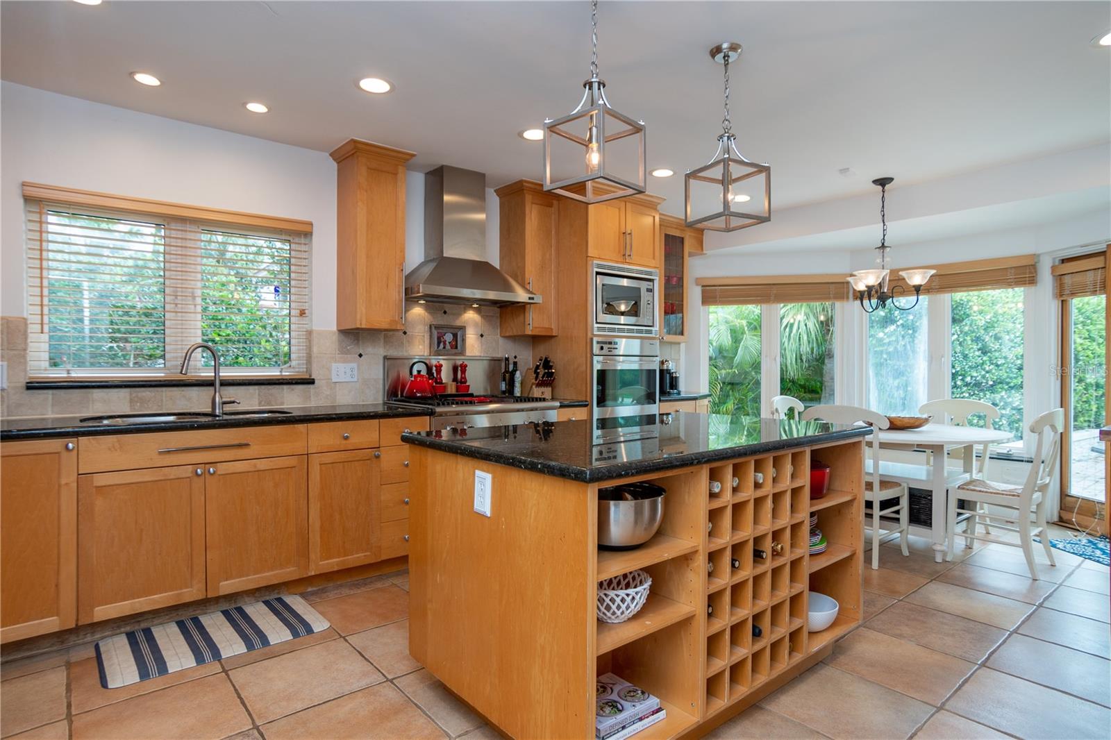 BAHAMA BEACH REP - Residential