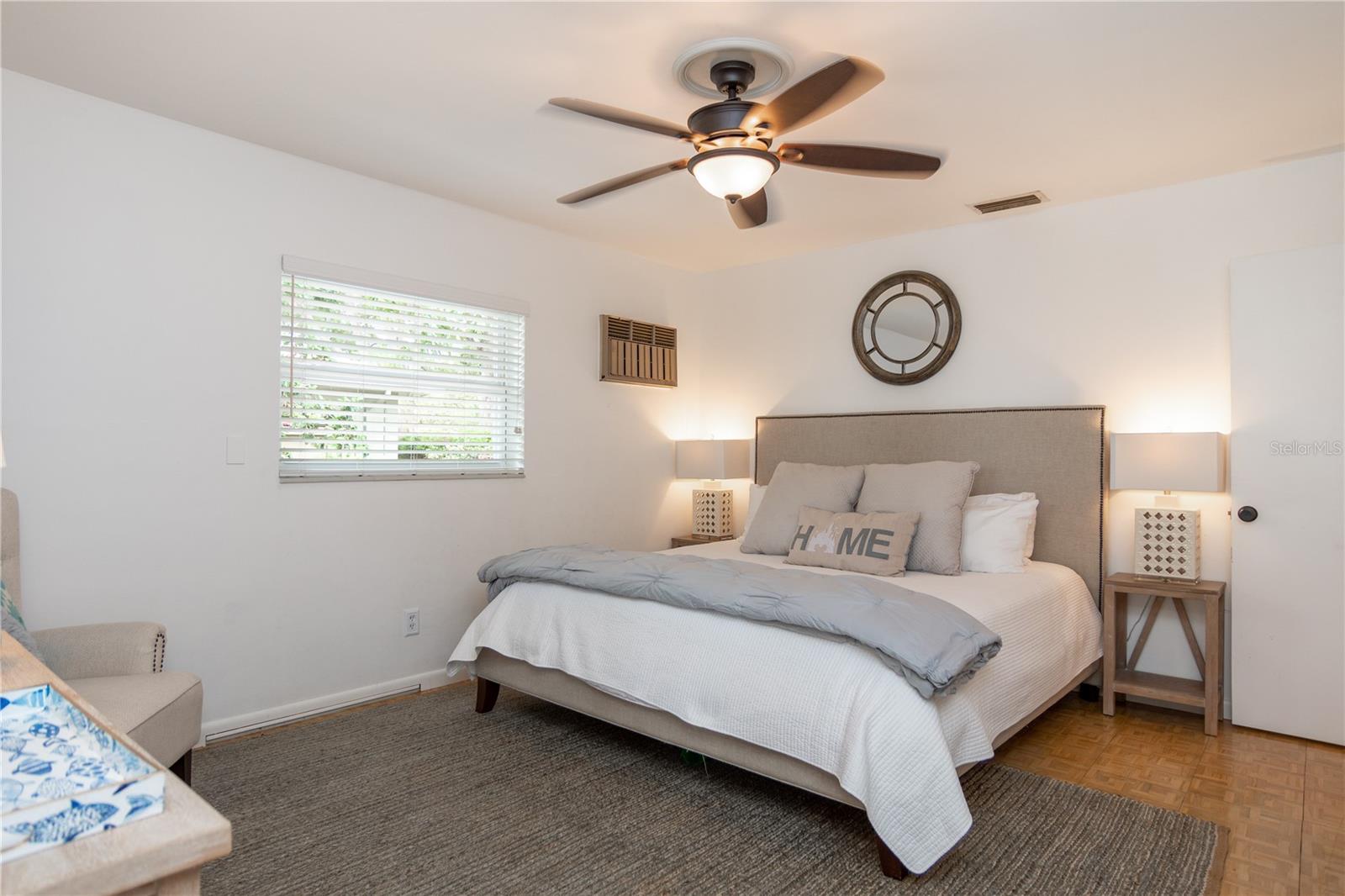 BAHAMA BEACH REP - Residential