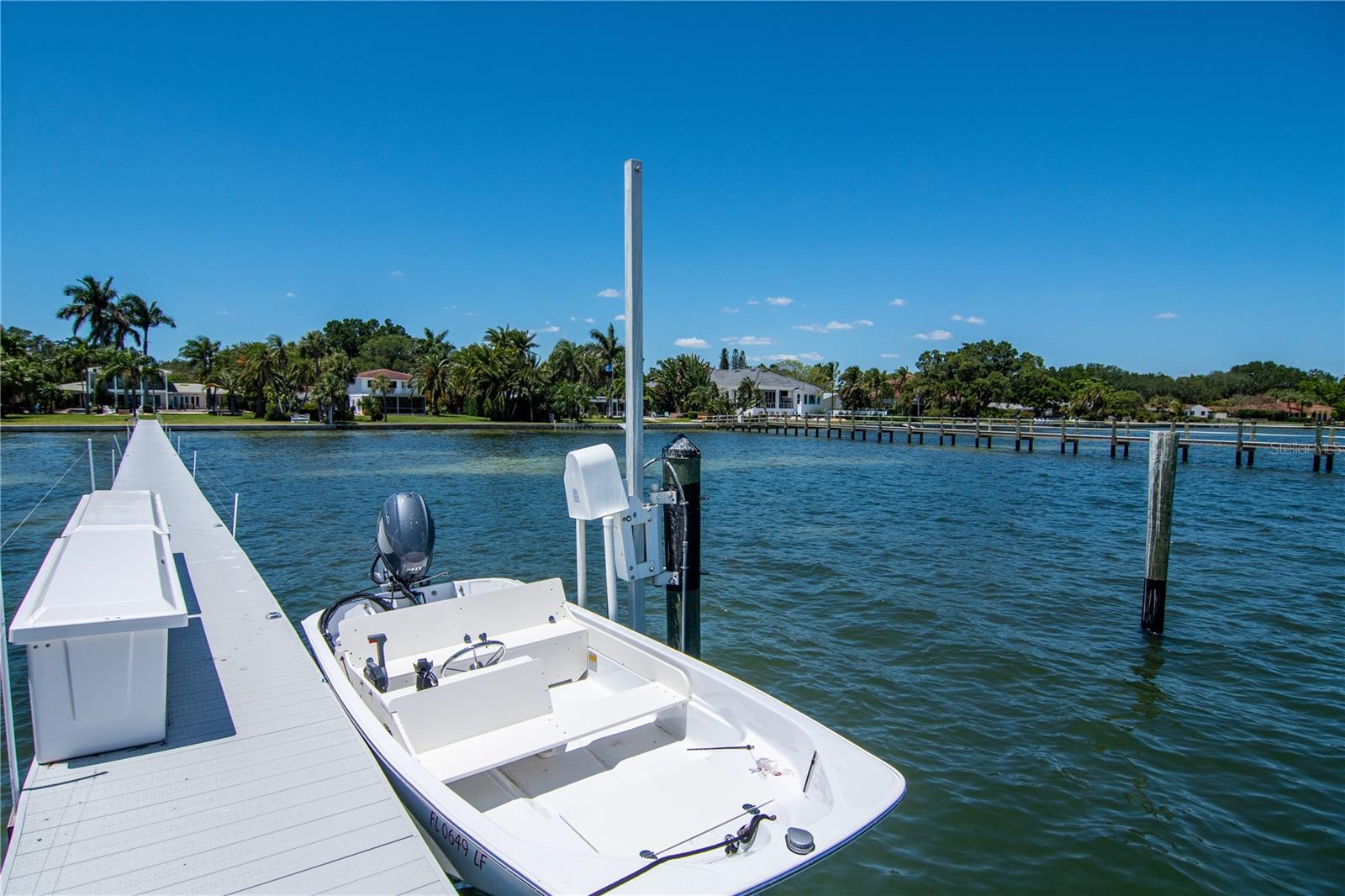 BAHAMA BEACH REP - Residential