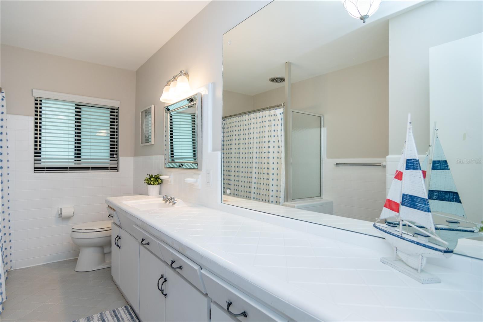 BAHAMA BEACH REP - Residential