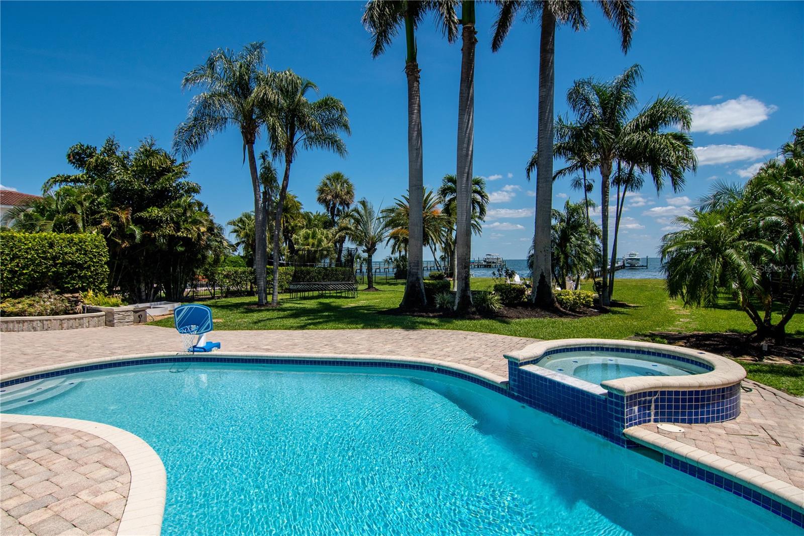 BAHAMA BEACH REP - Residential