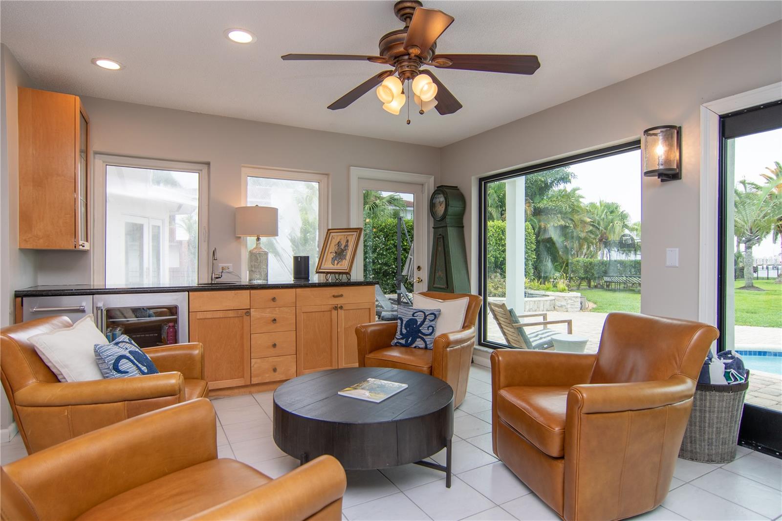 BAHAMA BEACH REP - Residential