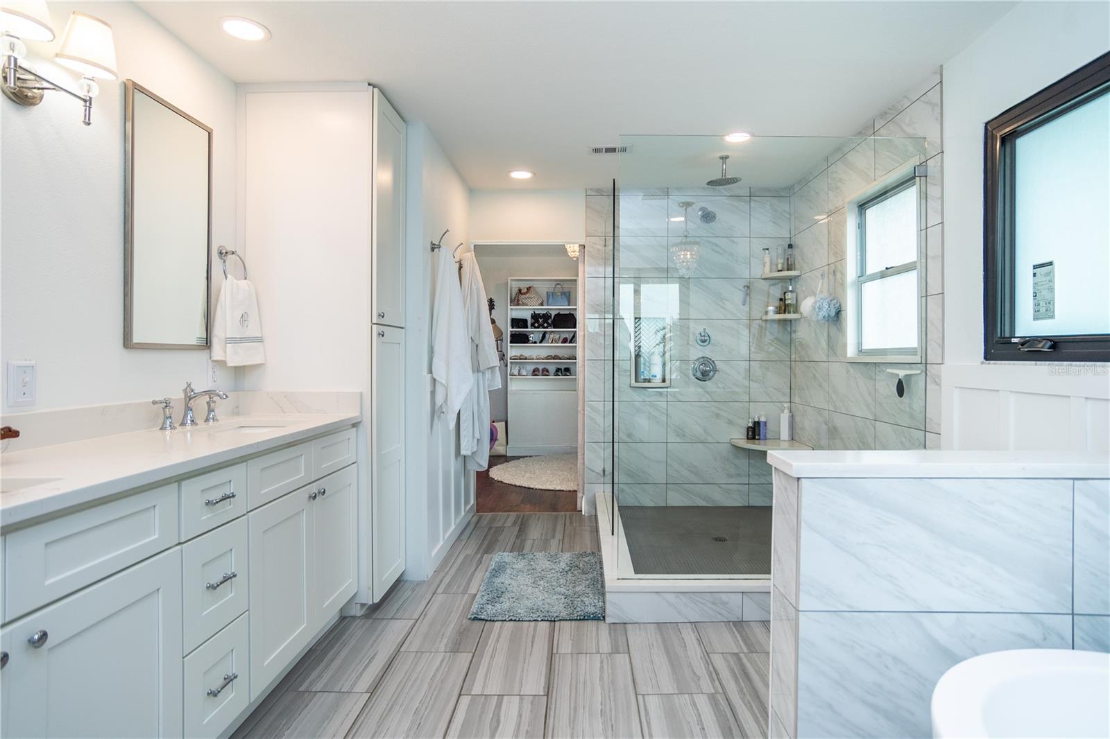 BAHAMA BEACH REP - Residential