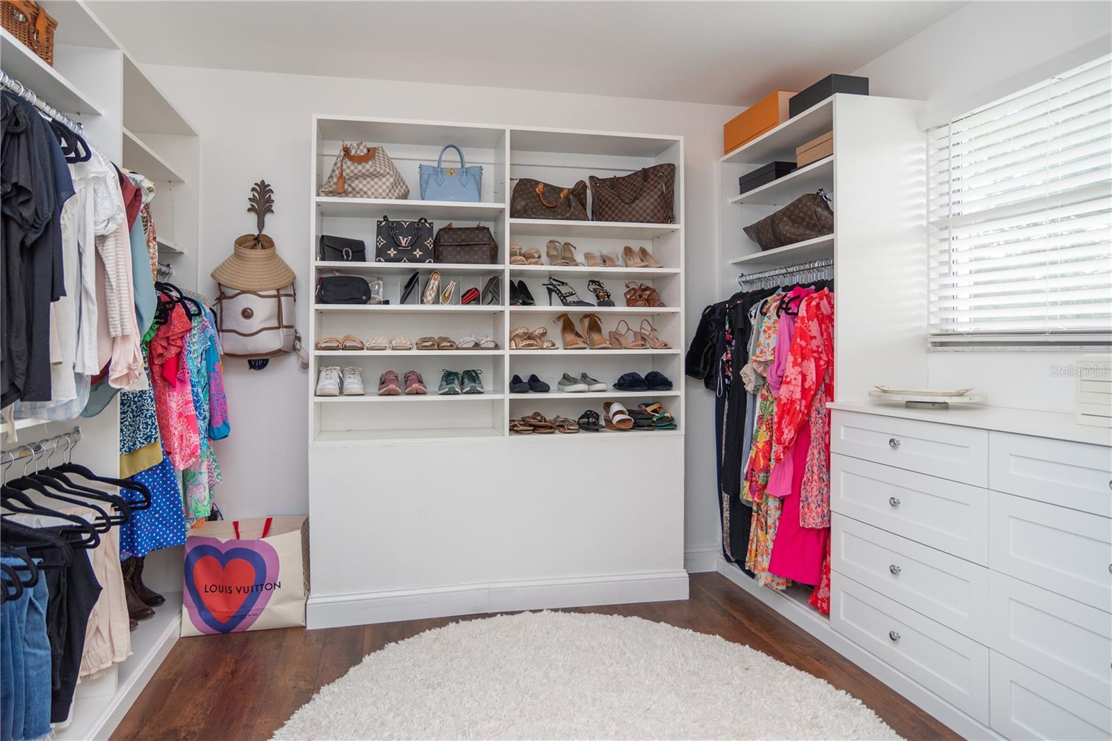 BAHAMA BEACH REP - Residential