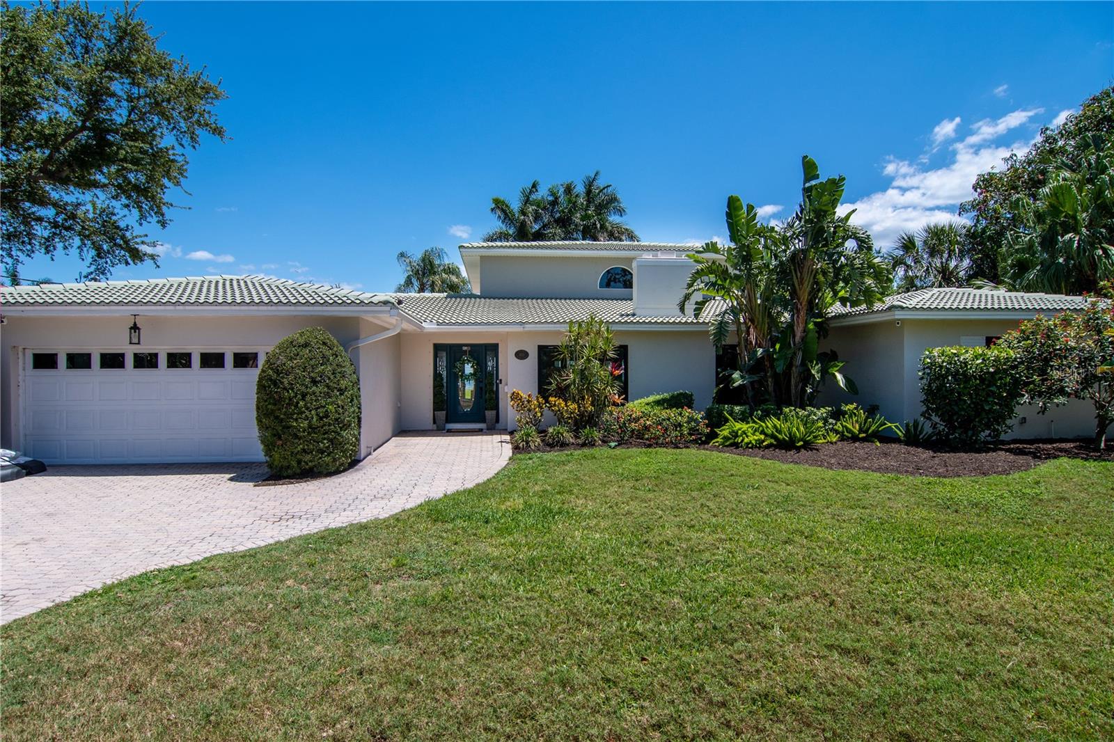 BAHAMA BEACH REP - Residential