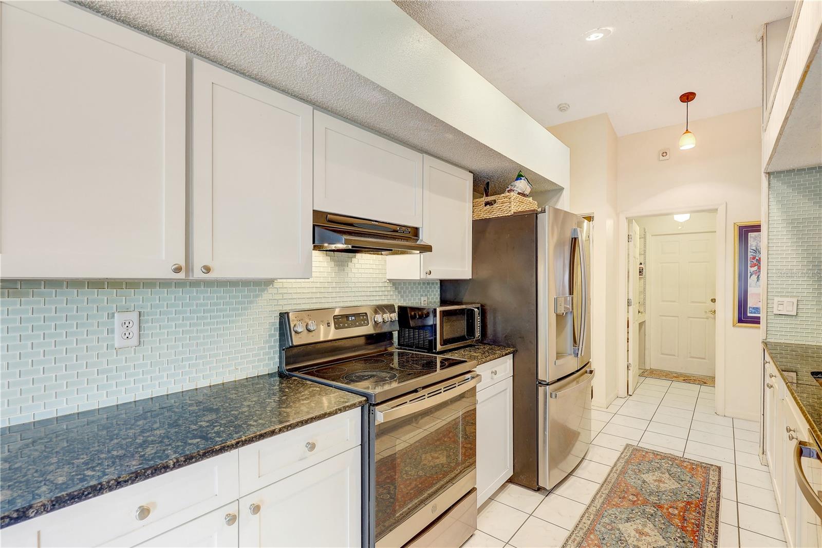 LAKE SARASOTA - Residential