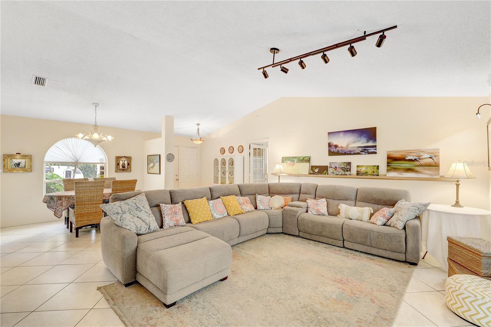 LAKE SARASOTA - Residential