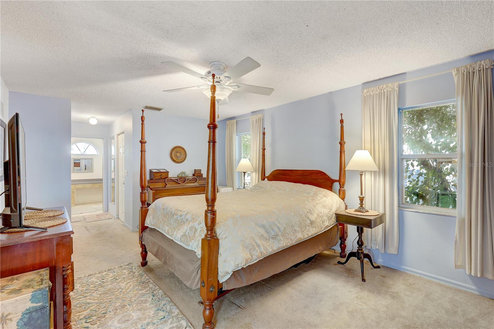 LAKE SARASOTA - Residential