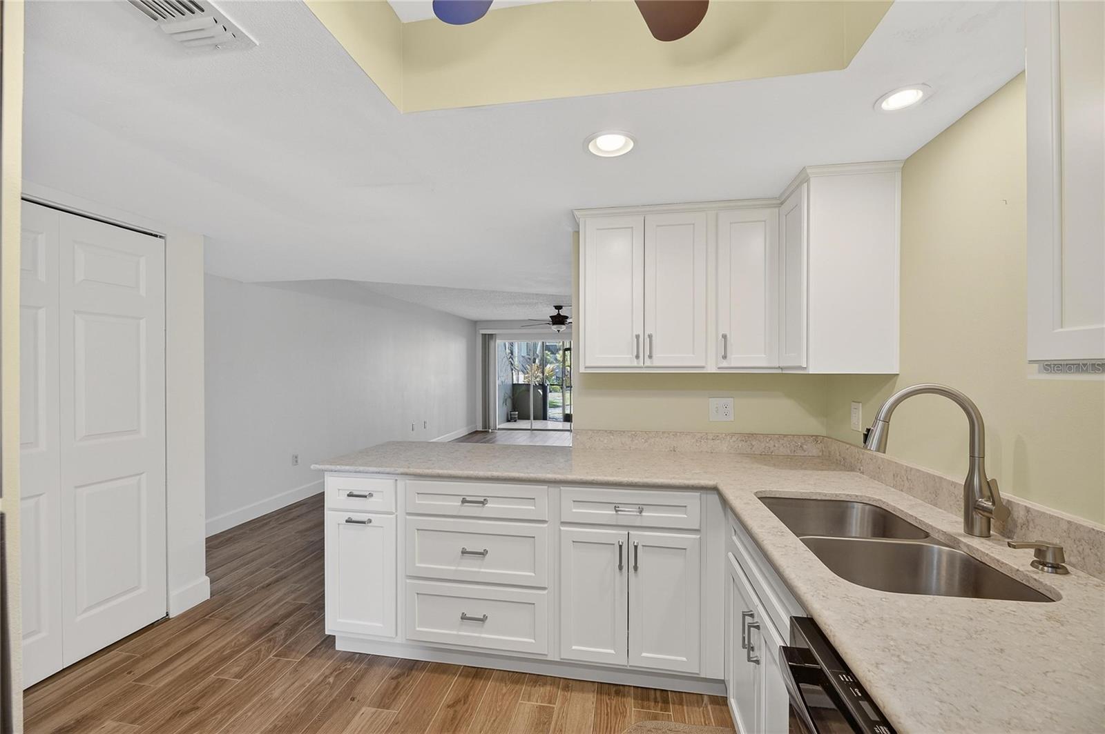 ANCHOR POINT A CONDO - Residential