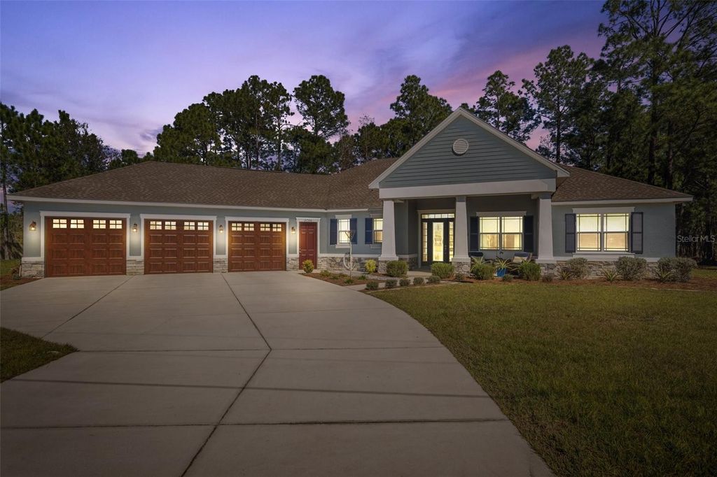 Photo of 27500 Elkwood Circle, Wesley Chapel, FL 33544 (MLS # U8231831)