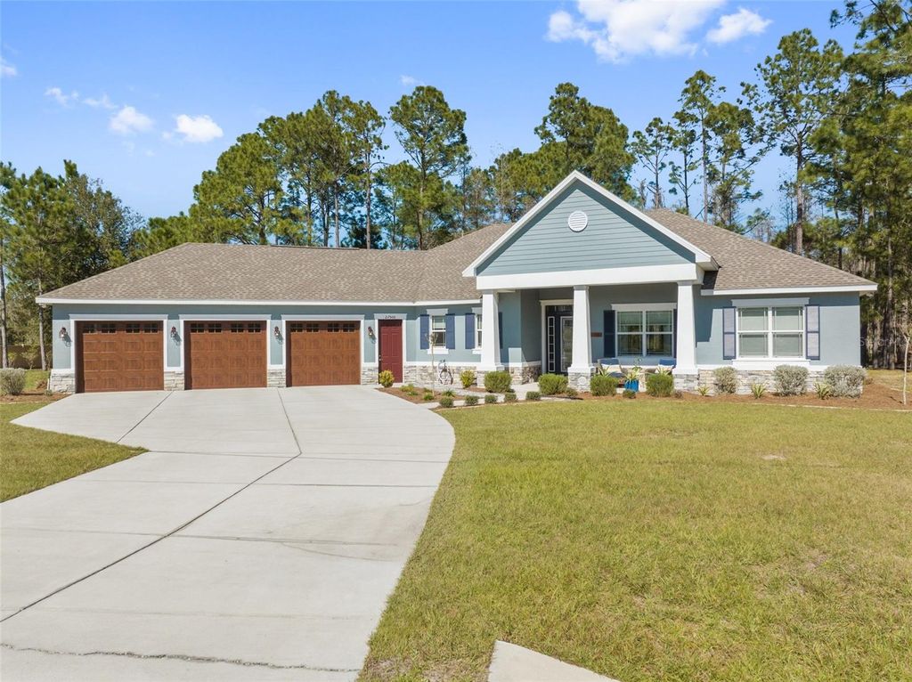 Photo of 27500 Elkwood Circle, Wesley Chapel, FL 33544 (MLS # U8231831)
