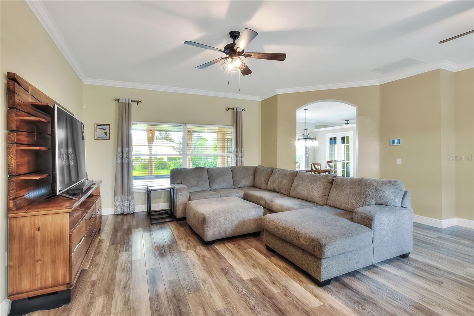 657 SHOREHAVEN DRIVE