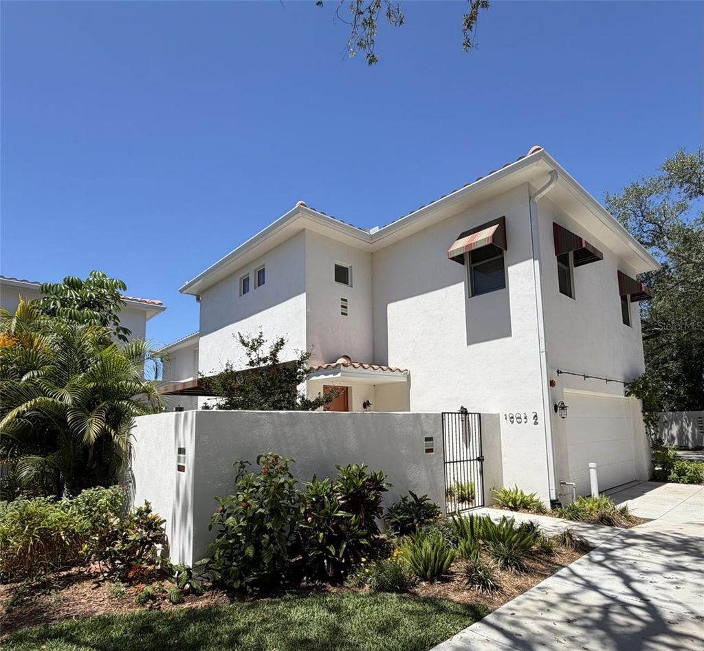 Photo of 1903 W Bristol Avenue #2, Tampa, FL 33606 (MLS # TB8499605)