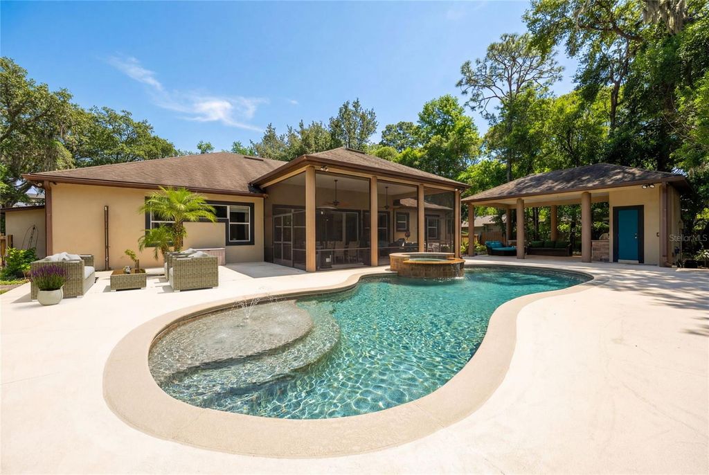 Photo of 5130 Morning Dew Loop, Oviedo, FL 32765 (MLS # O6383918)