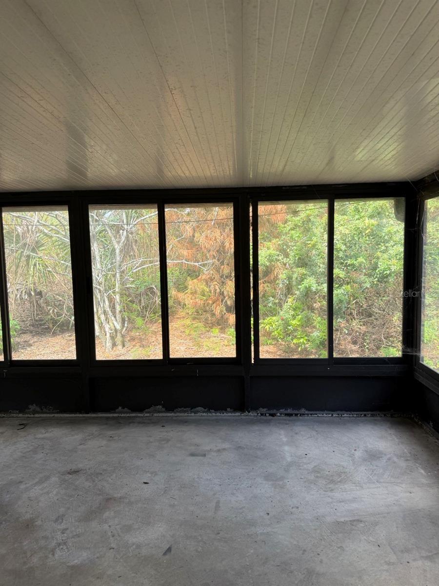 120 N FAIRFAX AVENUE