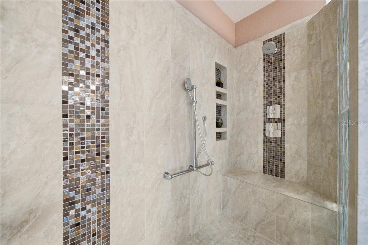 MONTEREY AT LAKE SEMINOLE CONDO - Residential