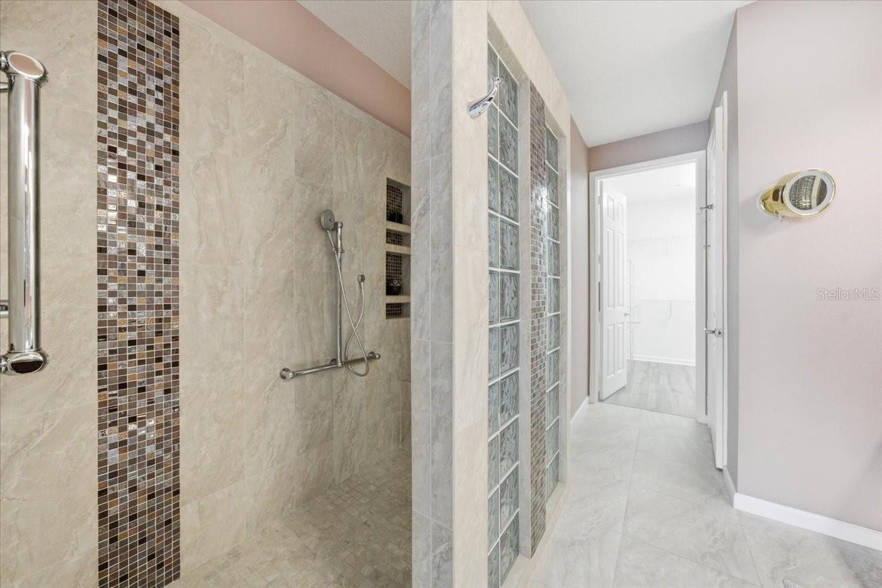 MONTEREY AT LAKE SEMINOLE CONDO - Residential