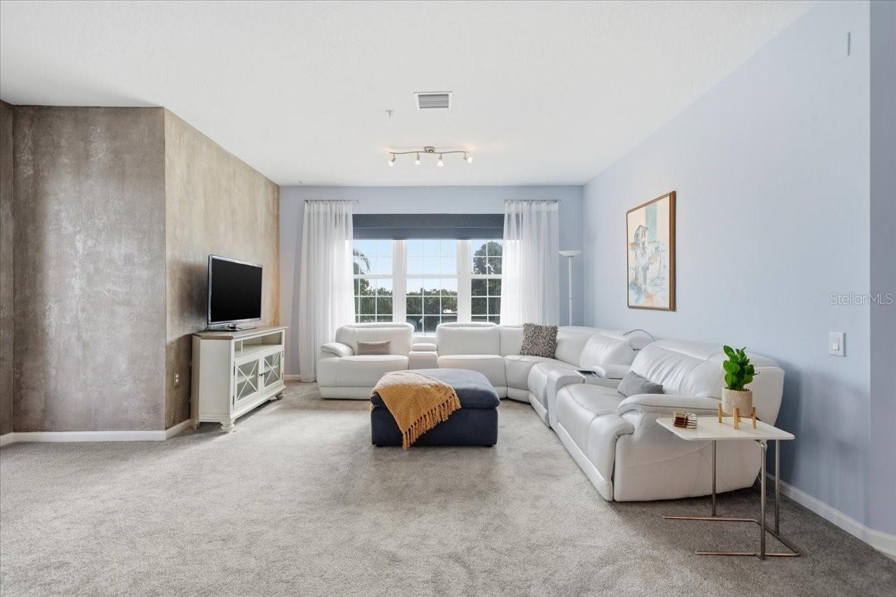 MONTEREY AT LAKE SEMINOLE CONDO - Residential