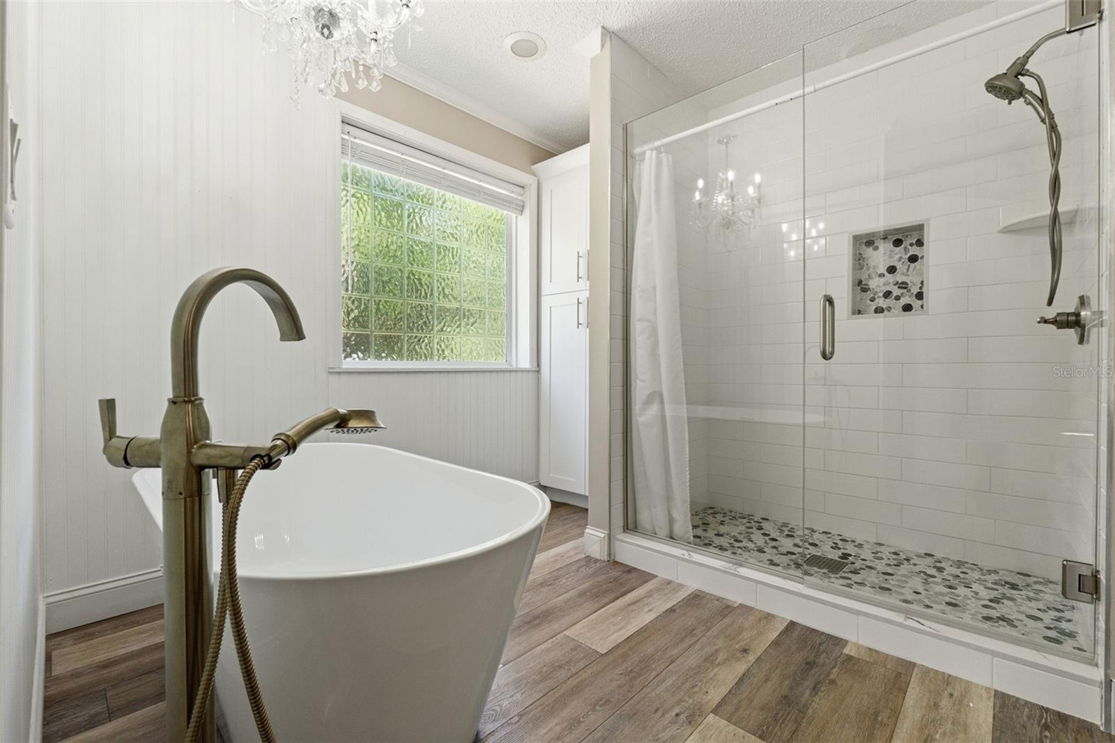 LAKE MAGNOLIA ESTATES - Residential