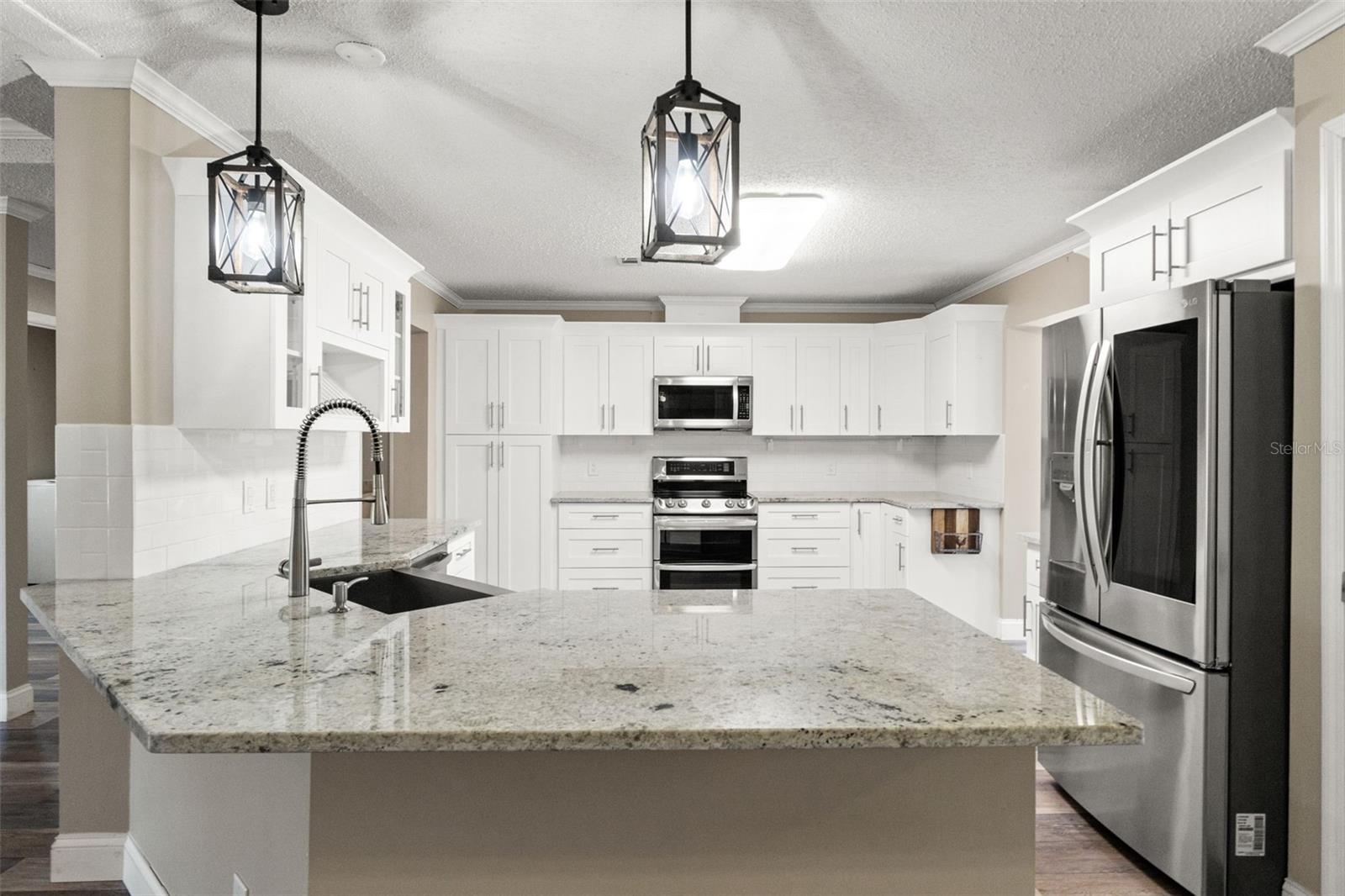 LAKE MAGNOLIA ESTATES - Residential