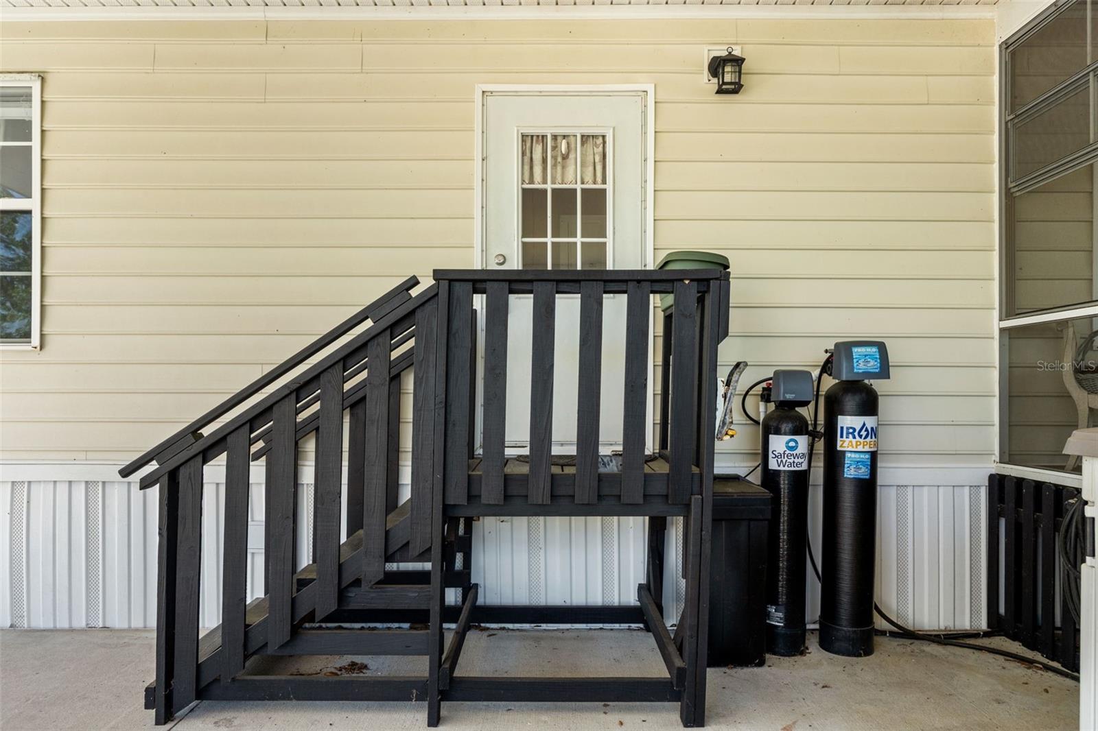 LAKE MAGNOLIA ESTATES - Residential