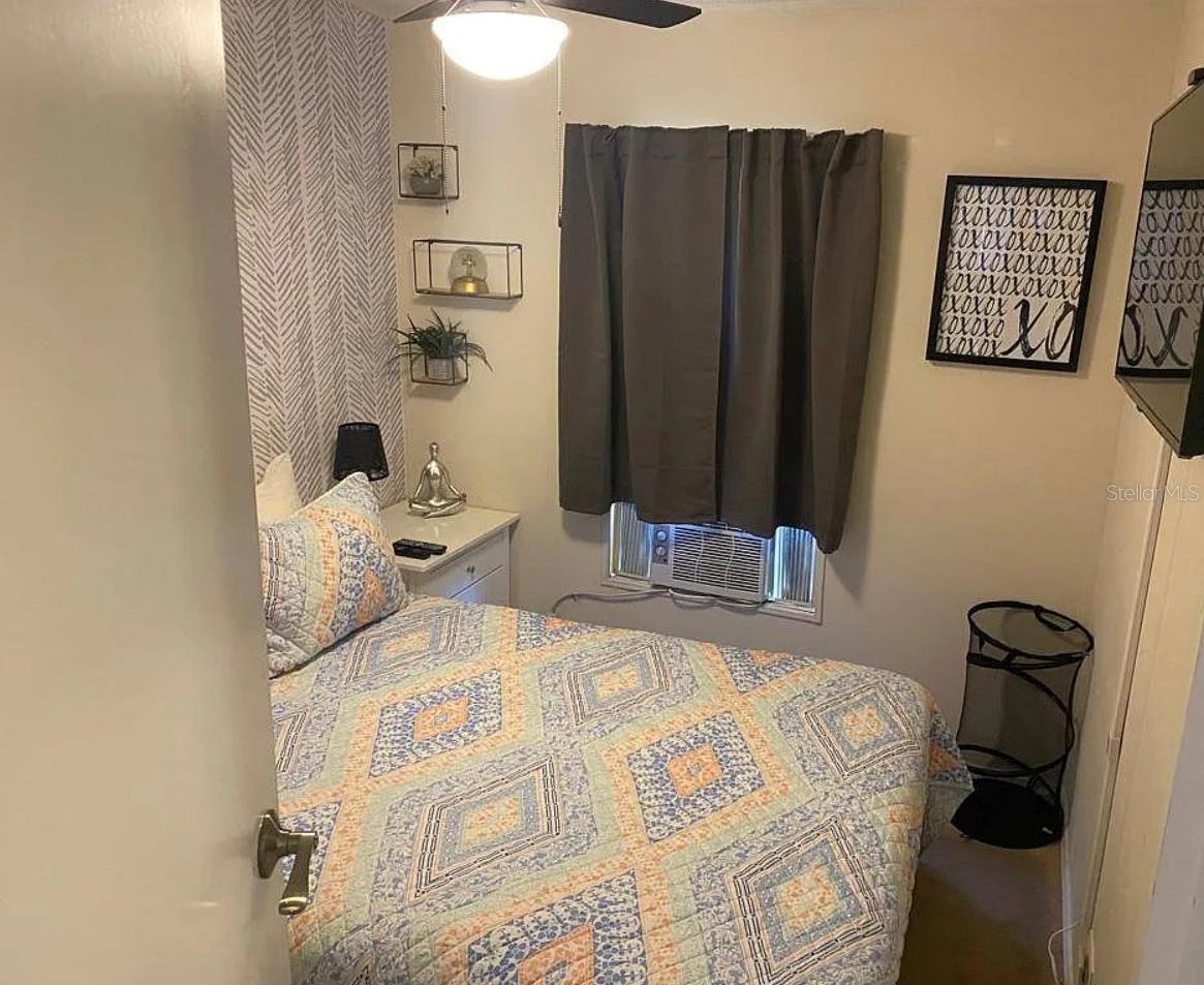 THE LANDING AT THE LAKE HENRY - Residential