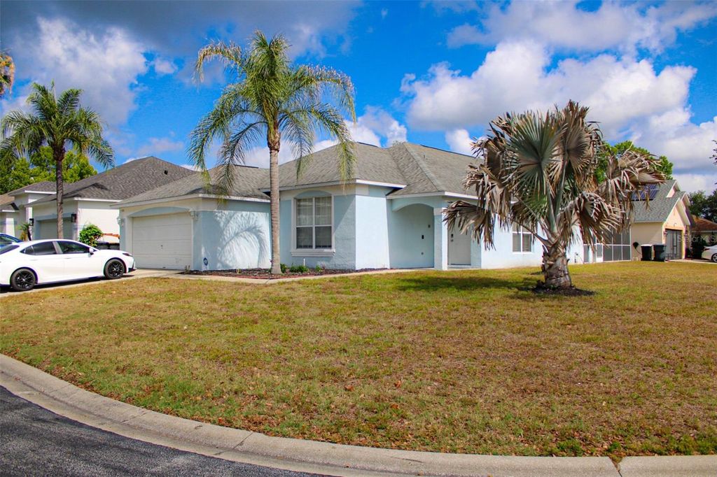 Photo of 108 Grosvenor Loop, Davenport, FL 33897 (MLS # O6408626)
