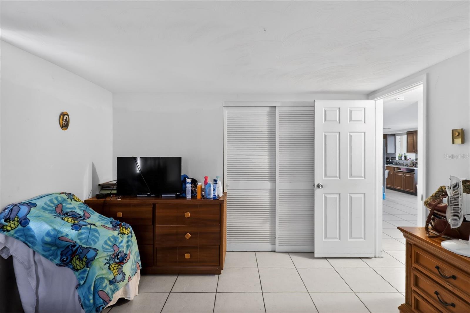 COLONIAL HILLS - Residential