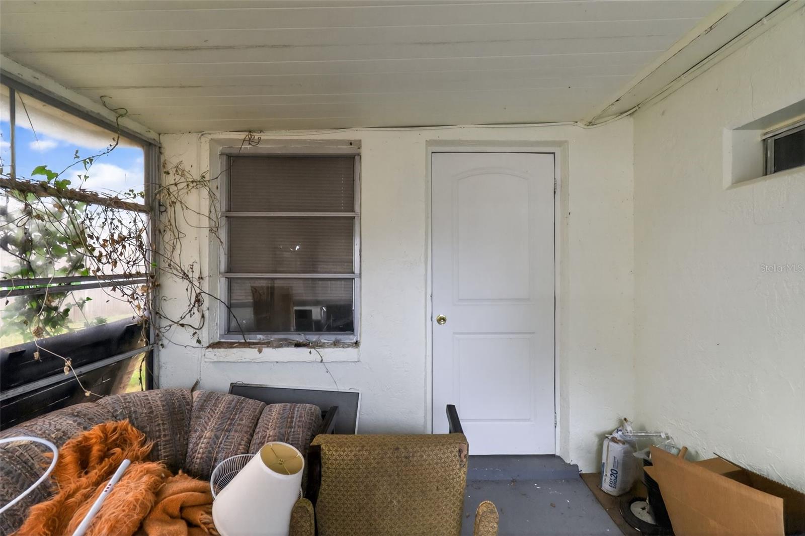 COLONIAL HILLS - Residential