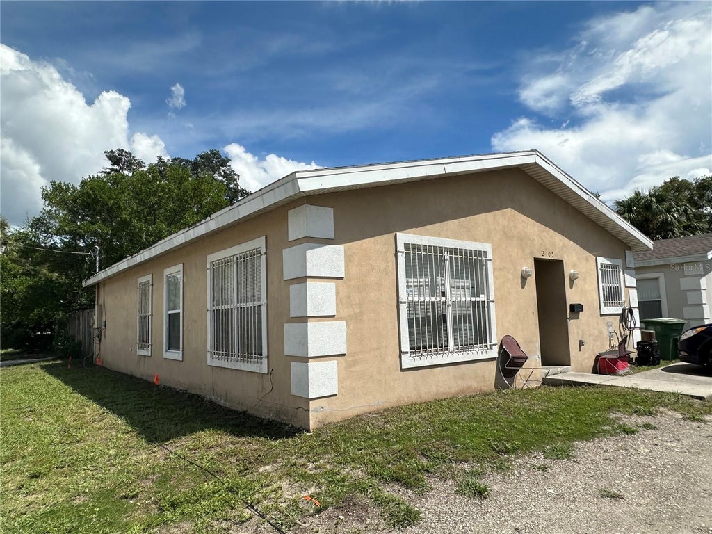 Photo of 2305 E 28th Avenue, Tampa, FL 33605 (MLS # TB8545791)