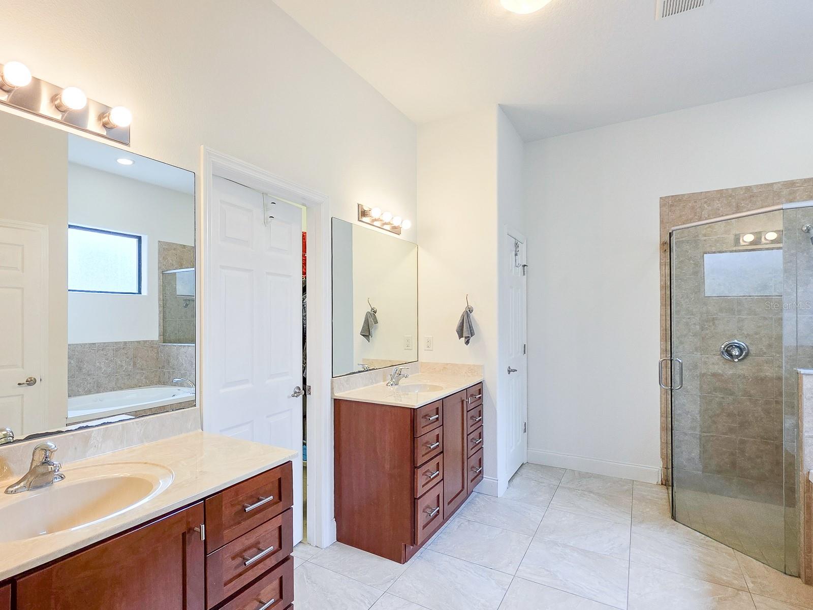 RIVER OAKS IN THE HAMMOCK - Residential