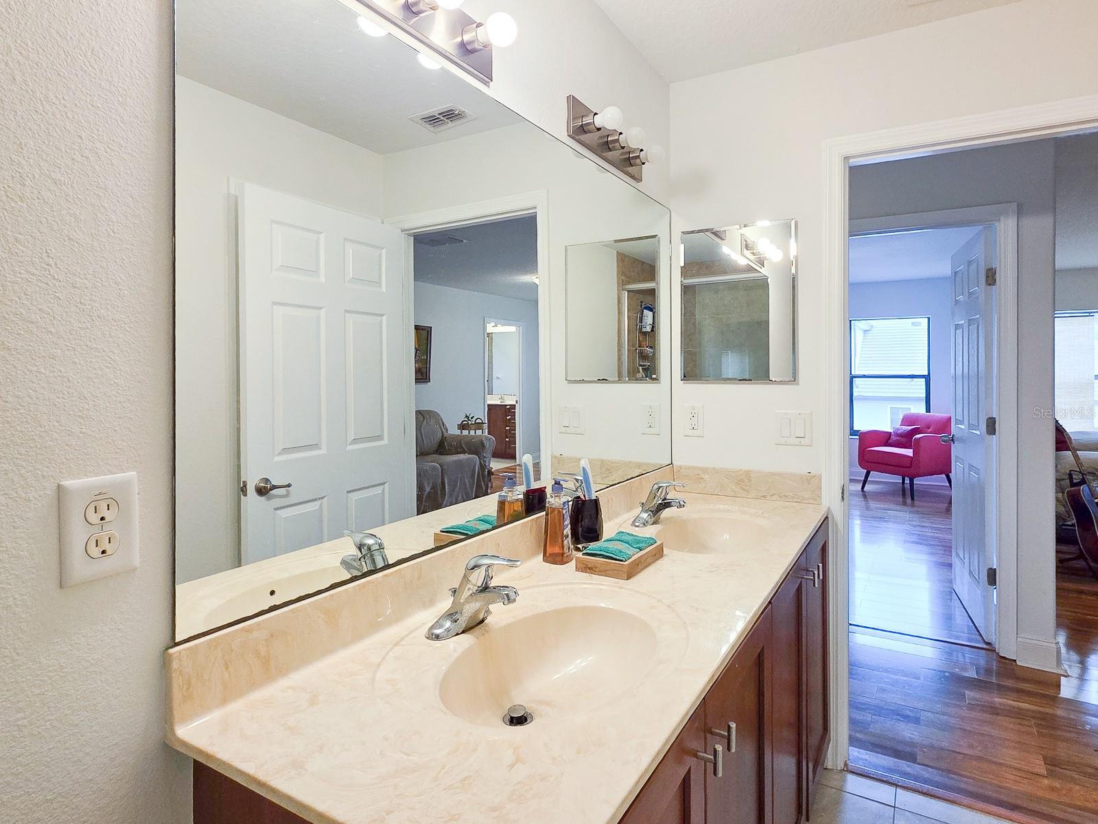 RIVER OAKS IN THE HAMMOCK - Residential