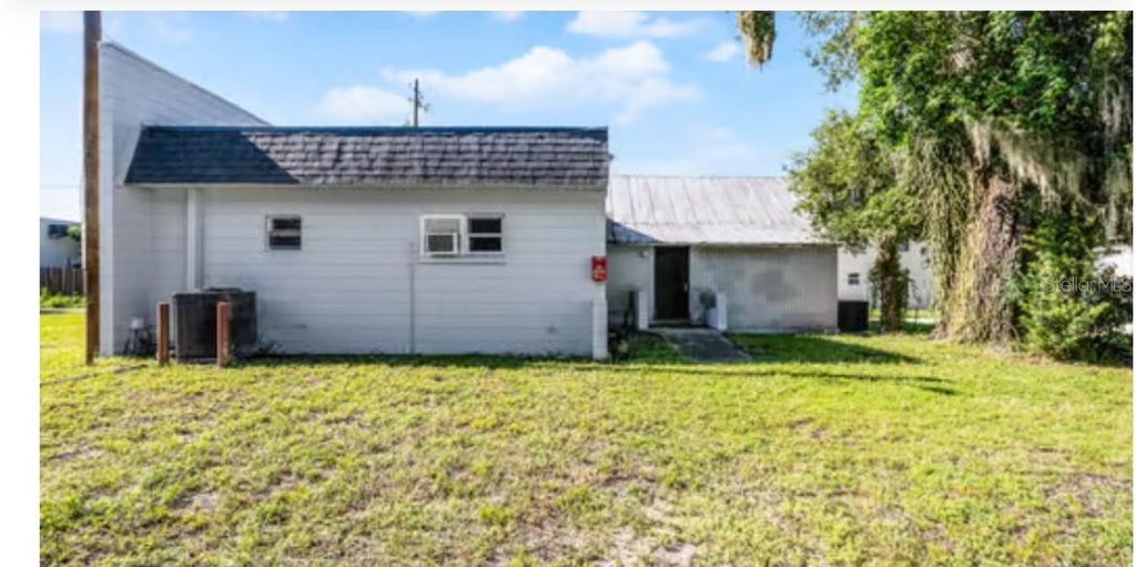 Photo of 626 Avenue A SW, Winter Haven, FL 33880 (MLS # O6342222)