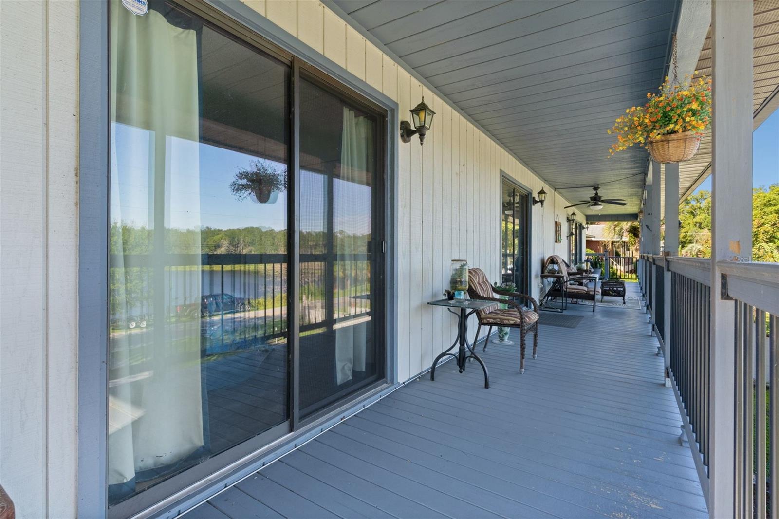 521 E MIRROR LAKE DRIVE