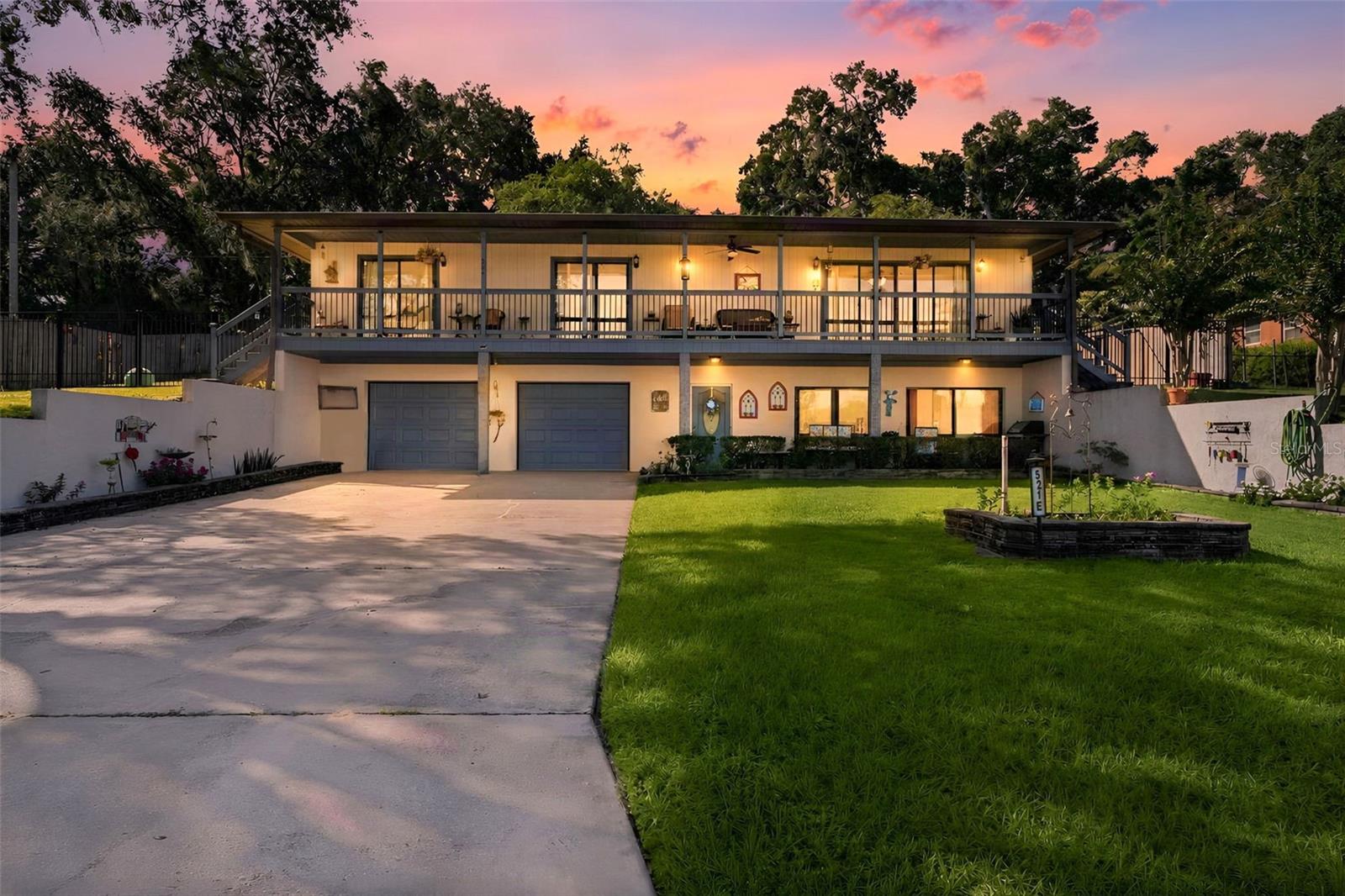 521 E MIRROR LAKE DRIVE