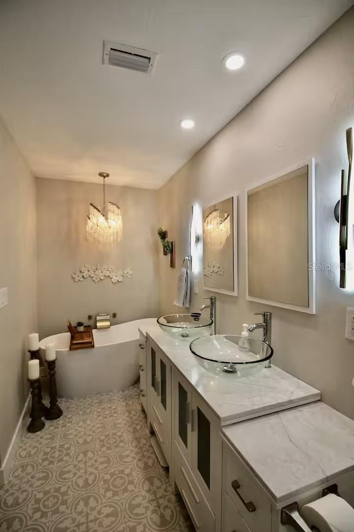 SOUTH GATE - Residential Income