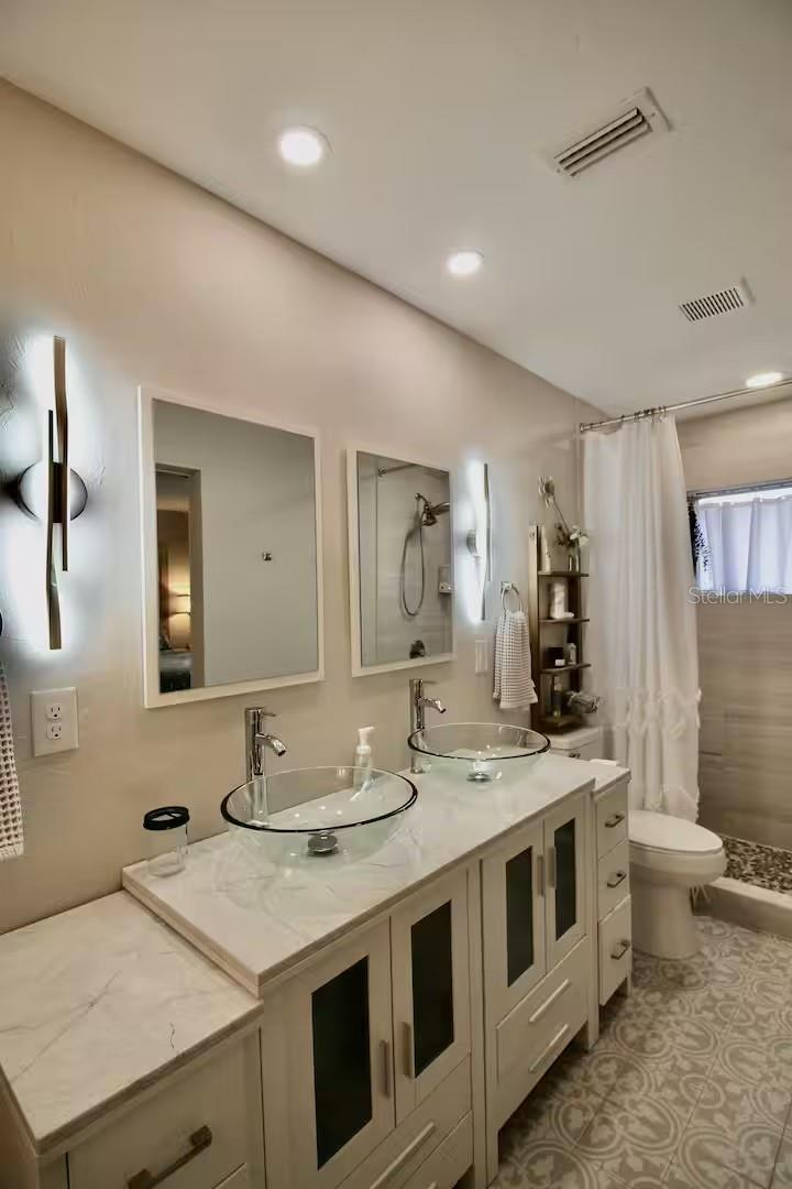 SOUTH GATE - Residential Income