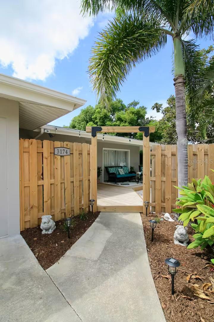 SOUTH GATE - Residential Income