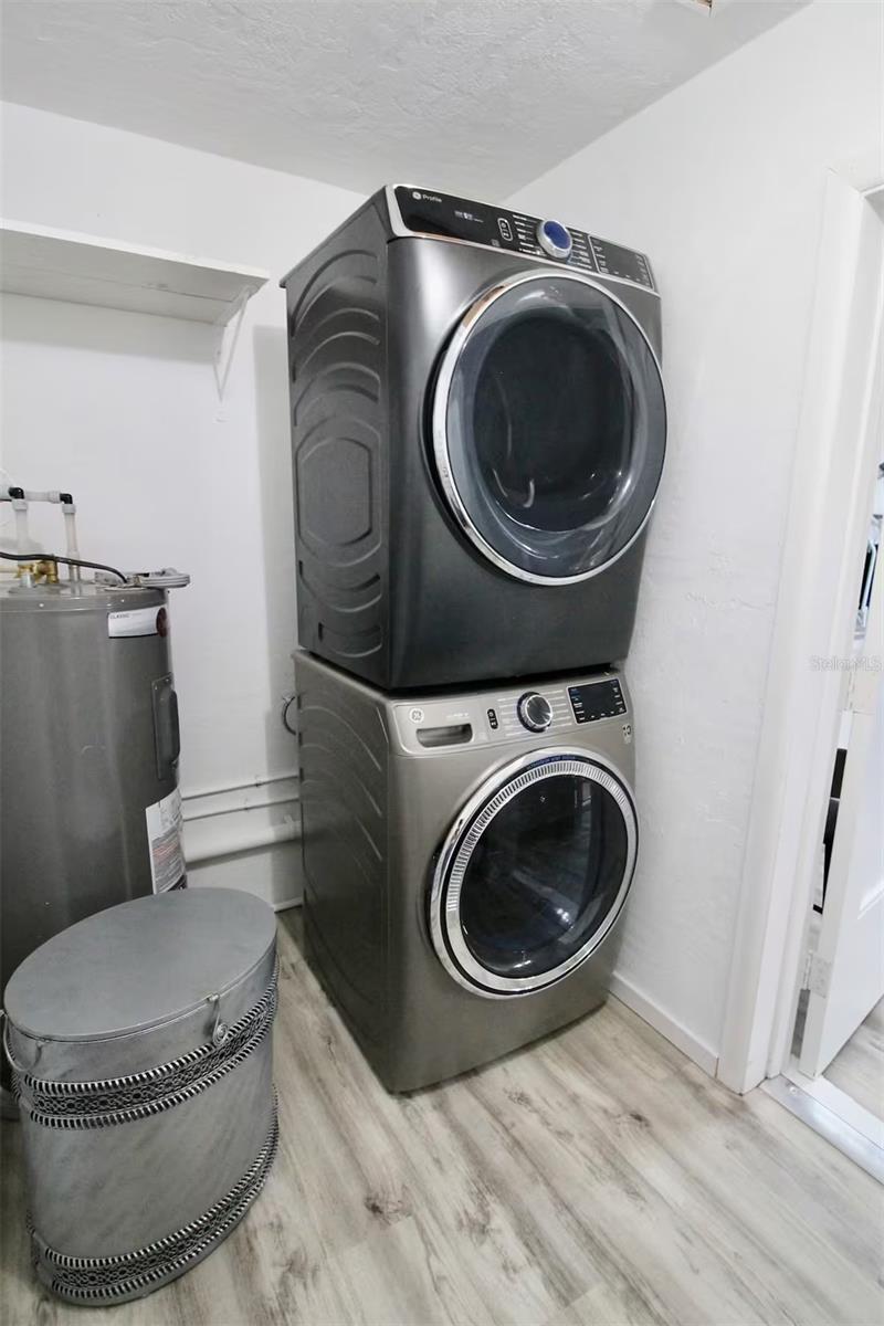 SOUTH GATE - Residential Income