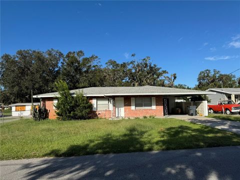 A home in LAKELAND