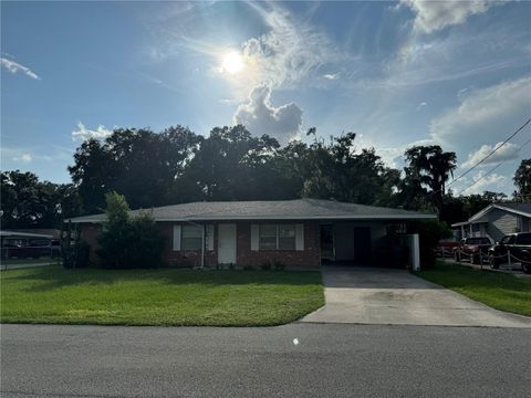 A home in LAKELAND