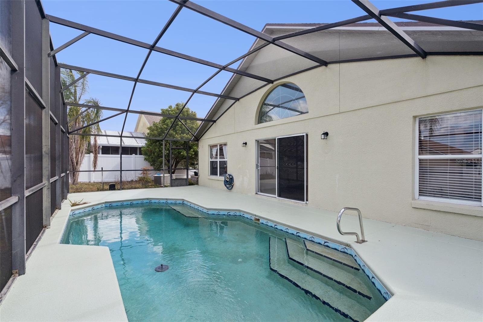 COUNTRY RUNA - Residential