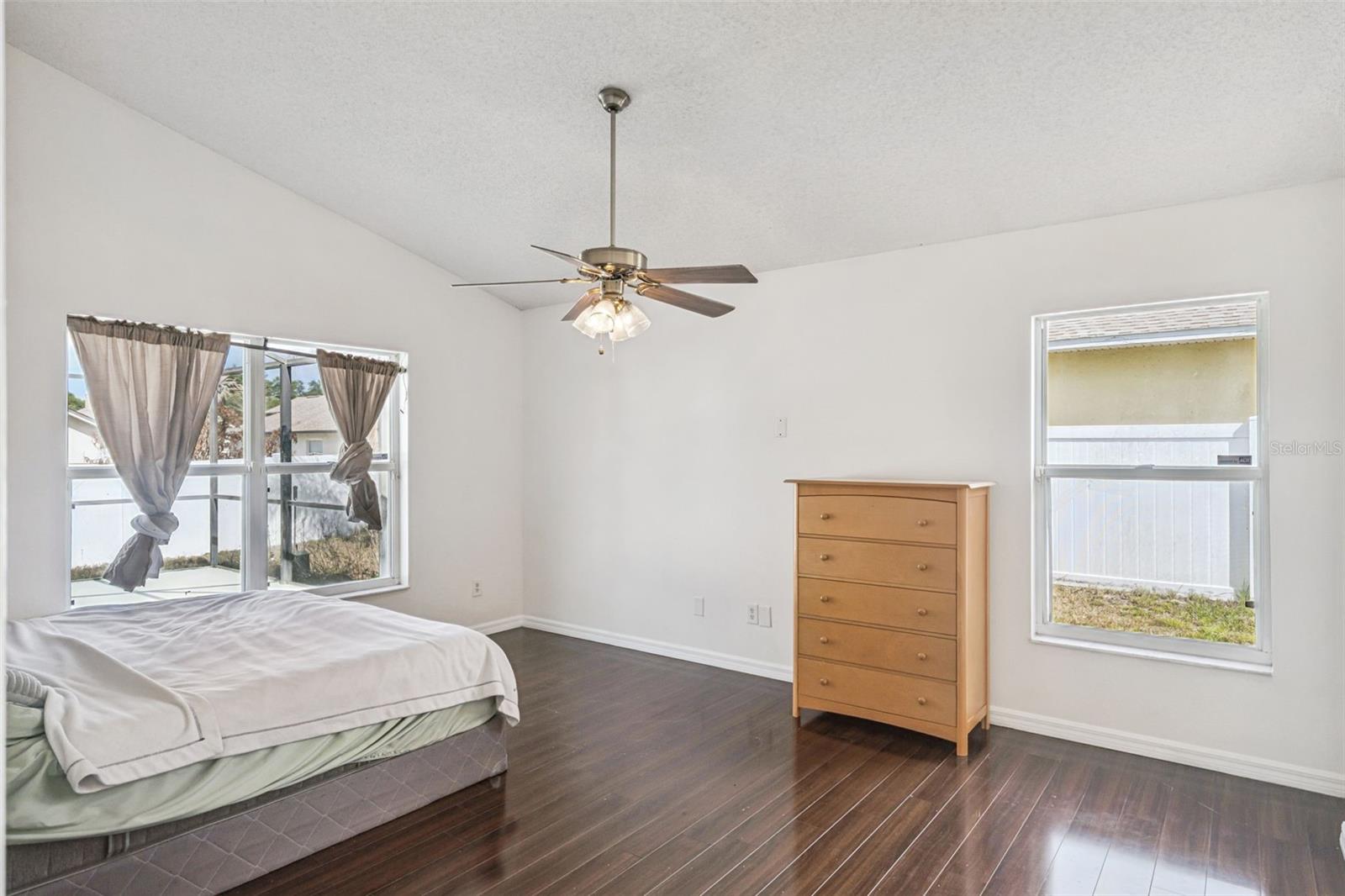 COUNTRY RUNA - Residential