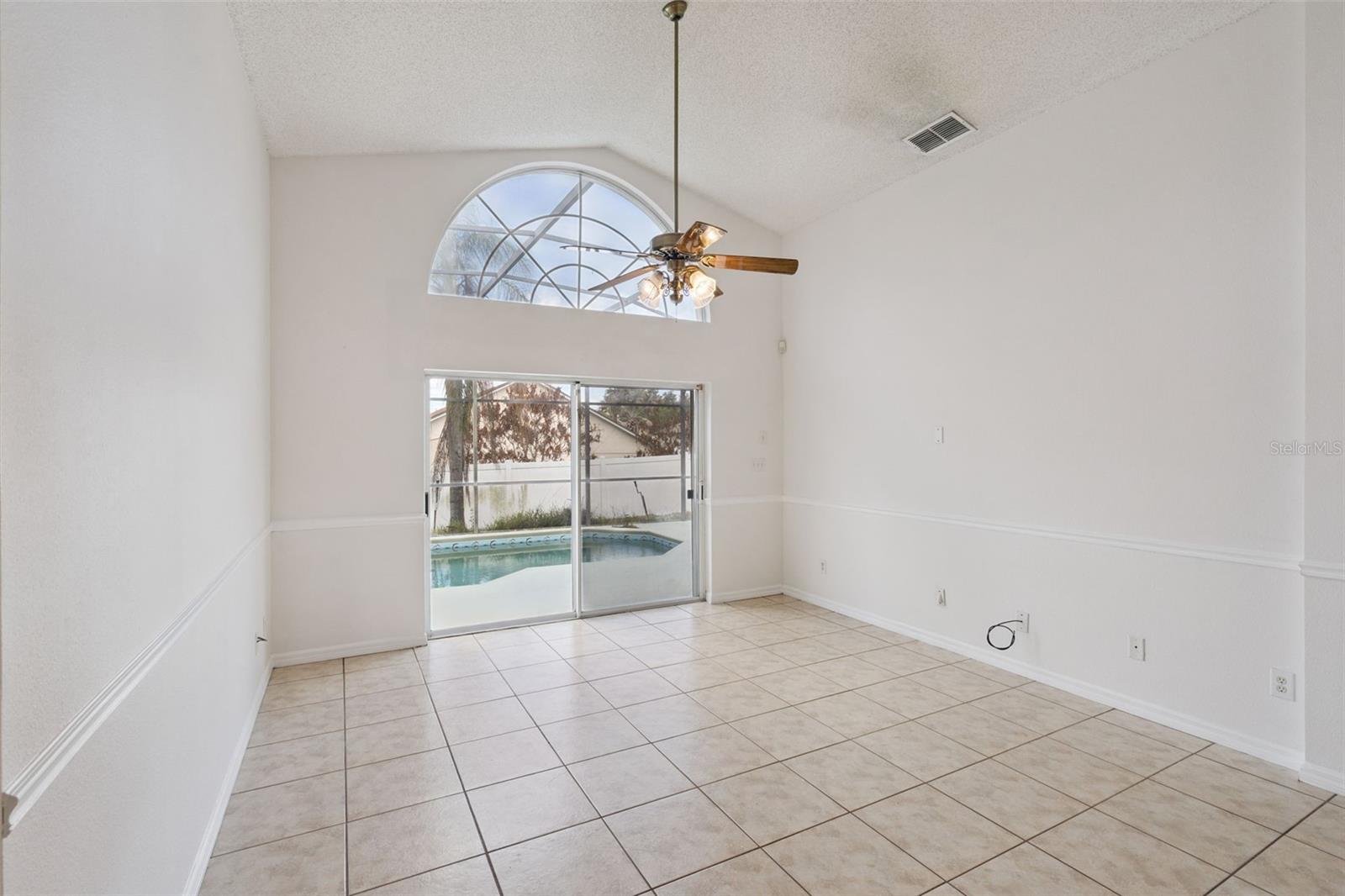 COUNTRY RUNA - Residential