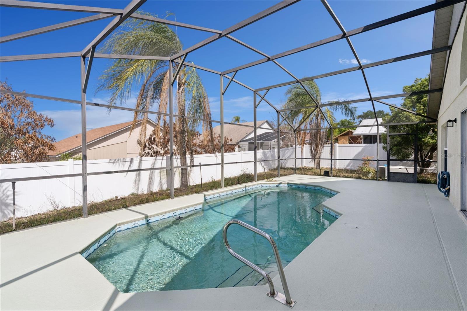 COUNTRY RUNA - Residential